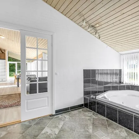 Peder - 700m From The Sea By Interhome *