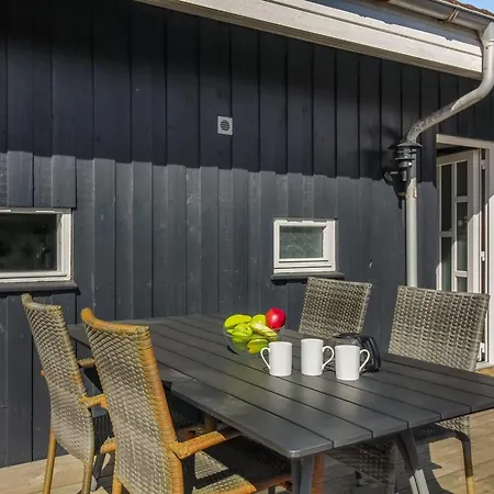 Peder - 700m From The Sea By Interhome